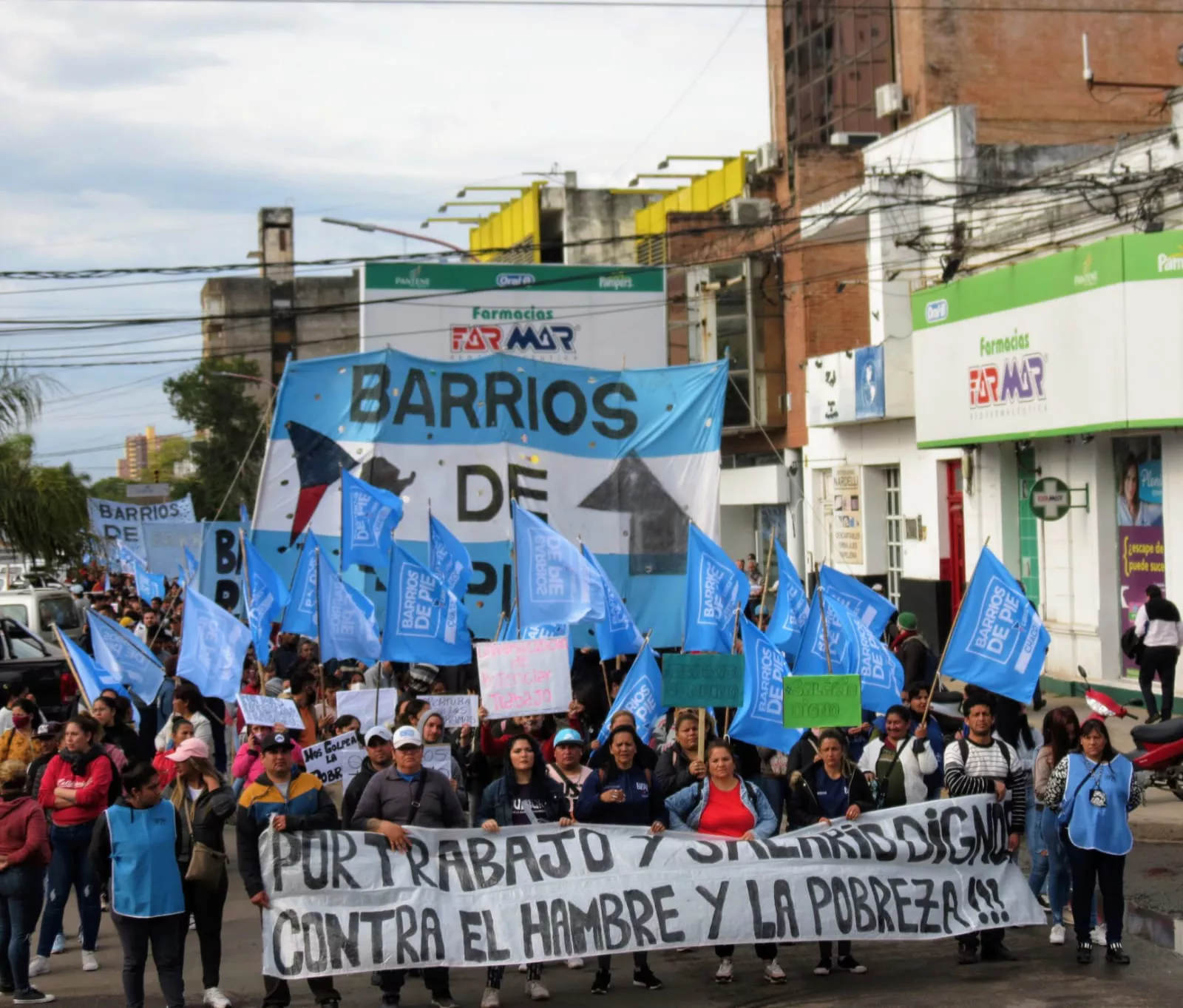 Barrios De Pie Manifiesta En Reclamo De Trabajo Digno