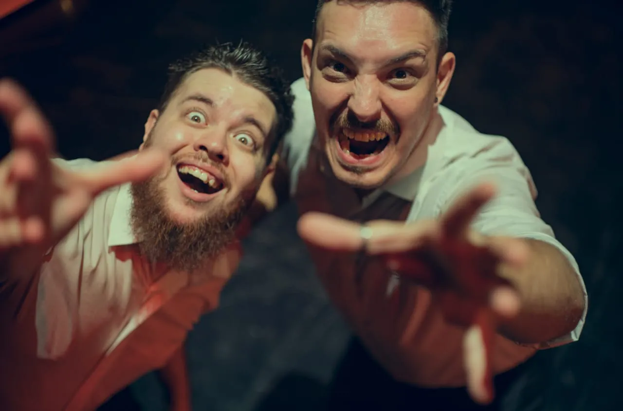 El-Fogon-de-los-Arrieros-moro-y-Elvis-23-11-30-01