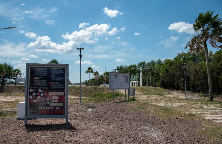 Parque-de-la-Memoria-23-03-09-02