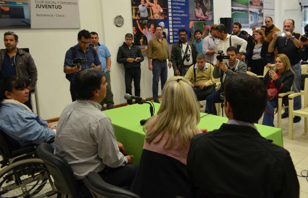 Jorge-Capitanich-Cierre-campania-con-la-prensa-19-08-08-02