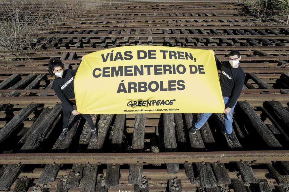 Durmientes Manifestacion-Greenpeace--21-10-13-01