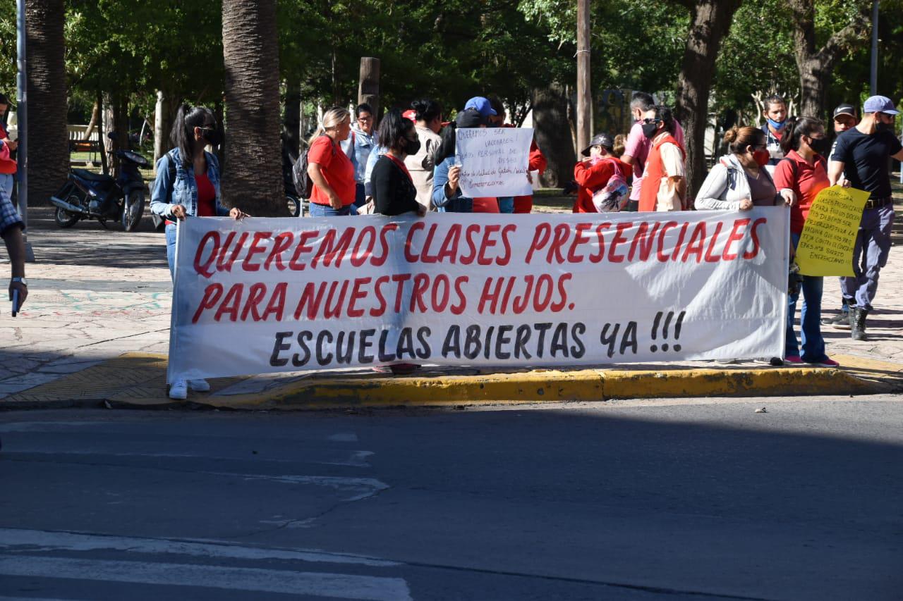 Mujeres-al-Frente-Reclamo-de-clases-presenciales-21-01-19-04