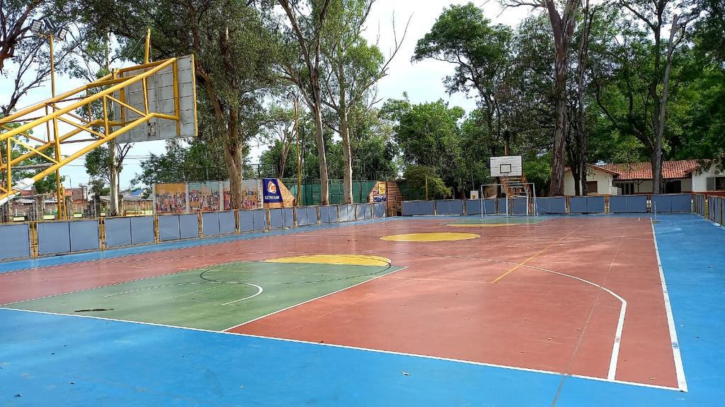 CUNE-Cancha-de-Basquet-21-12-29-01