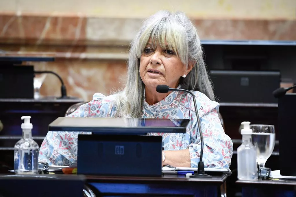 Maria-Ines-Pilatti-Vergara-22-04-08-02