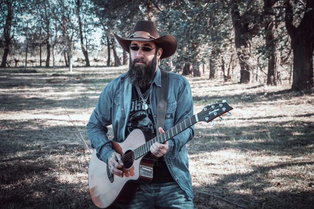 Piti-Fernandez-22-05-04-02