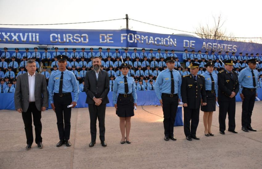 Egreso-de-agentes-policiales-19-09-05-01