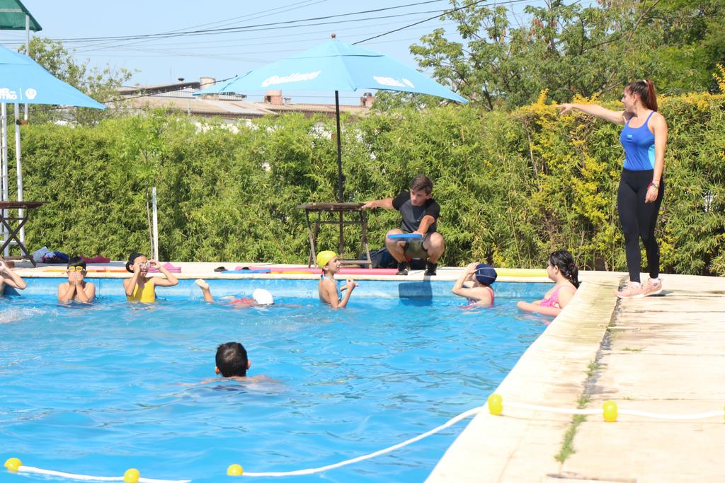 Escuela-de-natacion-02