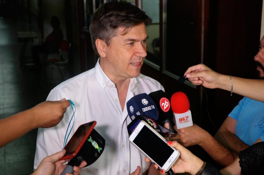 Leandro-Zdero-votacion-eleccion-municipio-de-Resistencia-19-11-10-02