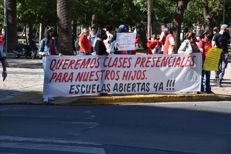 Mujeres-al-Frente-Reclamo-de-clases-presenciales-21-01-19-06