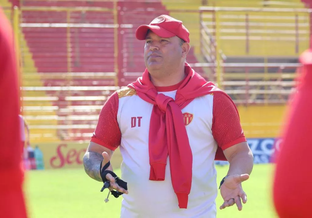 Leo-Fernandez-22-10-19-01