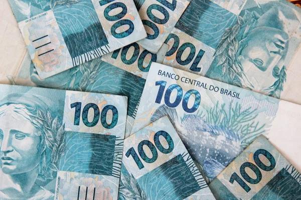 100-reales22-11-21-01