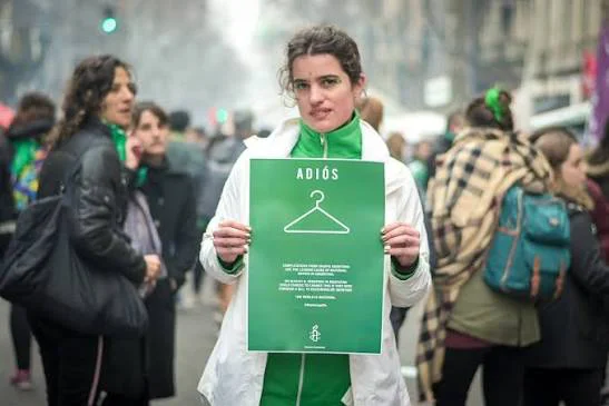 Amnistia-Internacional-Acceso-al-Aborto-26-09-29-03
