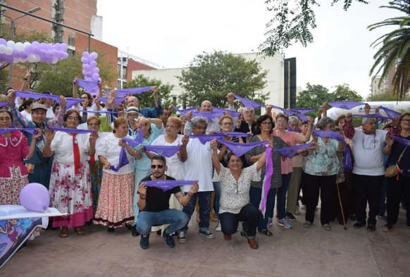 adultos-mayores-realizan-actividades-para-promover-el-buen-trato 19-06-15