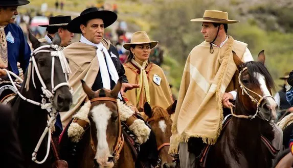 Cabalgata-de-la-Fe-22-07-26-01