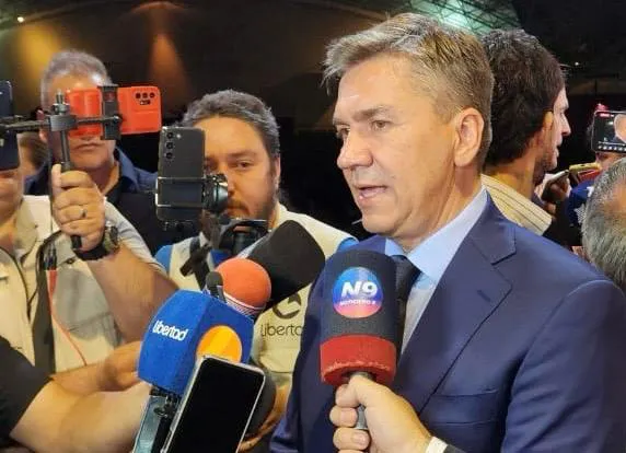 Leandro-Zdero-Medio-aguinaldo-23-12-15-01