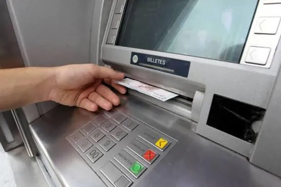 Cajero-automatico-25-10-20