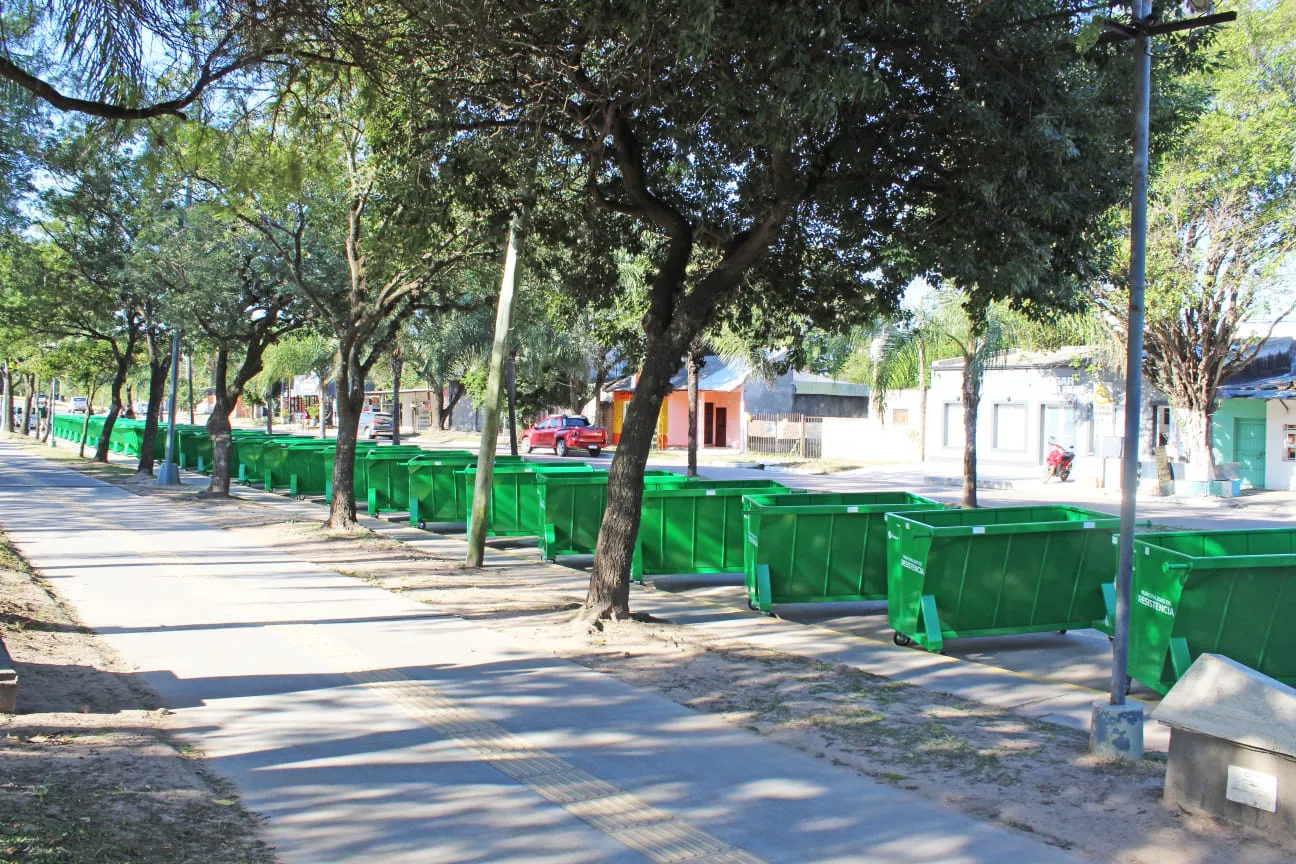 Contenedores-de-residuos-24-06-03-01