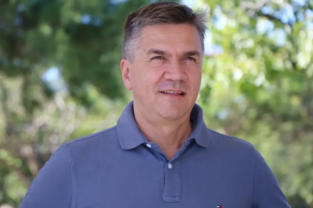 Leandro-Zdero-24-06-27-02