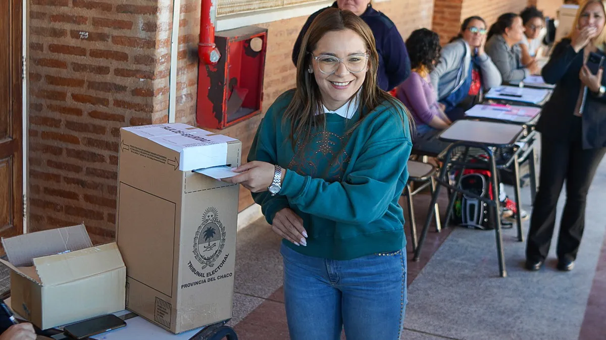 Magda-Ayala-Votacion-25-05-11-01