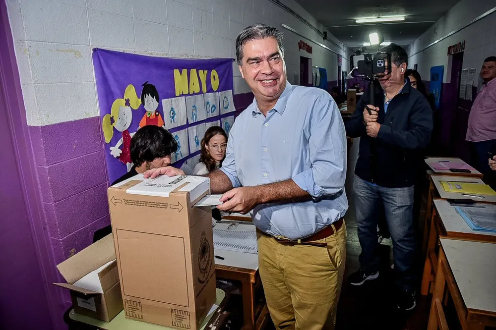 Jorge-Capitanich-Votacion-25-05-11-01