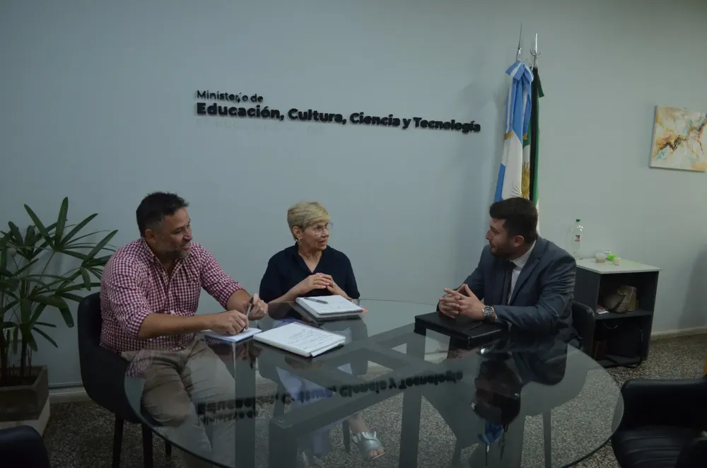 Roberto-Herlein-Sofia-Naidenoff-24-02-16-01