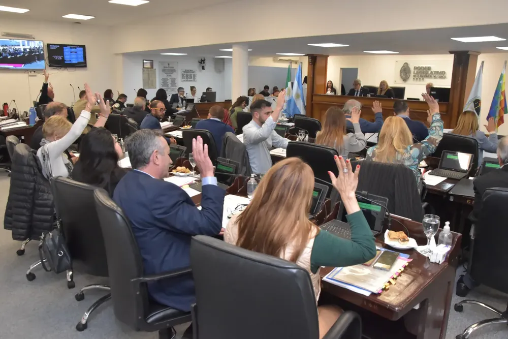 Convocatoria-a-elecciones-en el-Idach-24-07-04-01