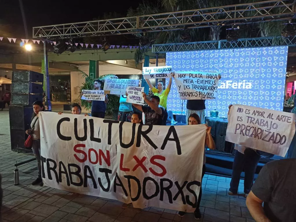 Cultura-en-Lucha-Visibilización en Feria del Libro-22-11-15-01