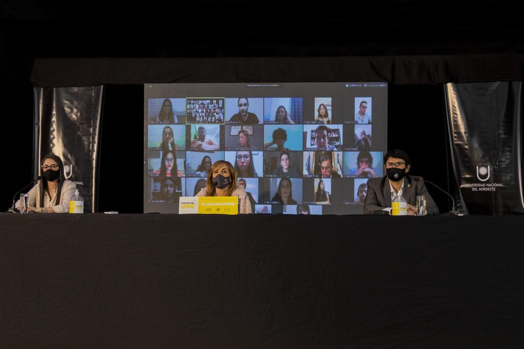 UNNE-Lanzamiento-jornadas-informativas-sobre-las-carreras-20-14-10-01