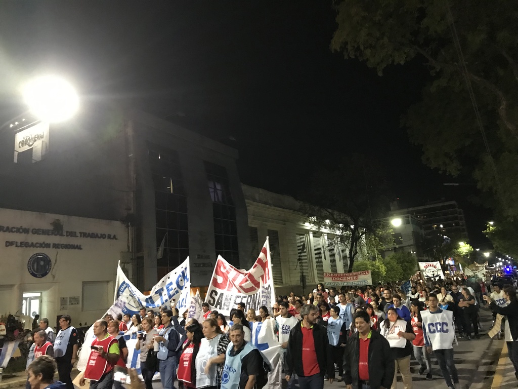 Frente-Gremial-Docente-19-06-10-01