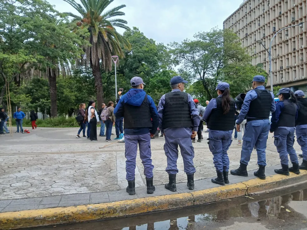 Olla-Popular-Volver-al-trabajo-26-04-08-01