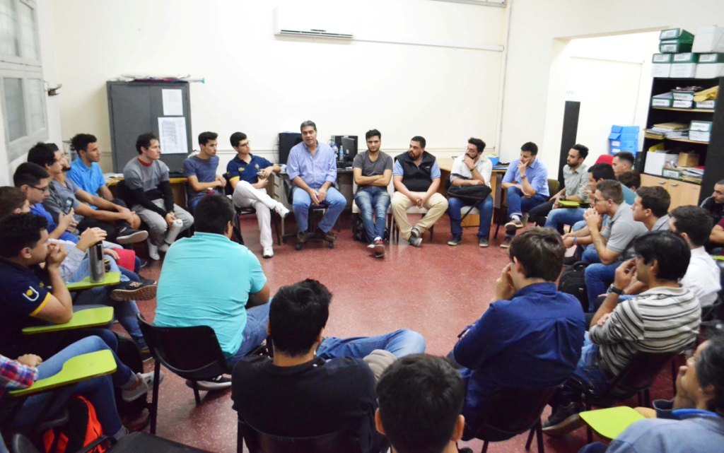 Jorge-Capitanich-universitarios-19-06-25-01