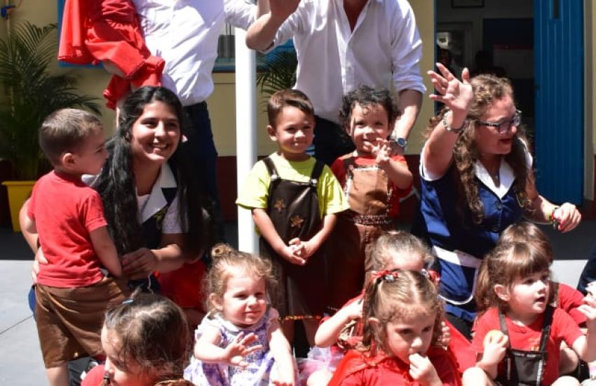 Inauguracion-playon-del-Jardin-de-Infantes-UNNE-18-12-05-01