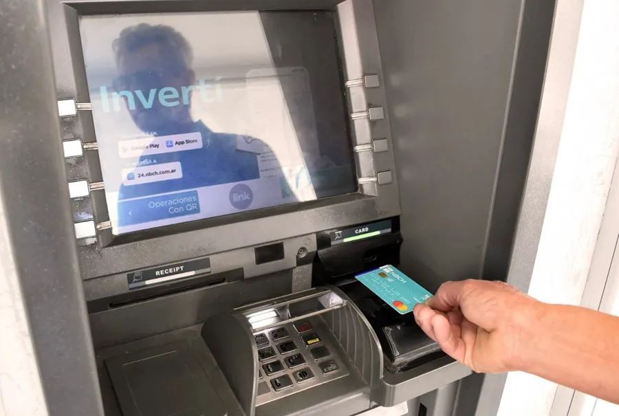 Cajero-automatico-25-11-25-01