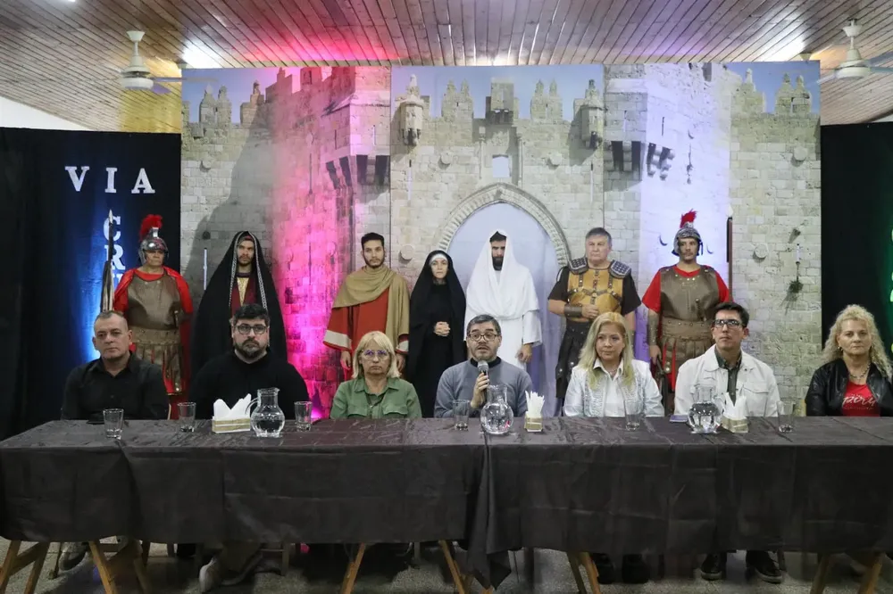 Via-Crucis-25-04-09-01