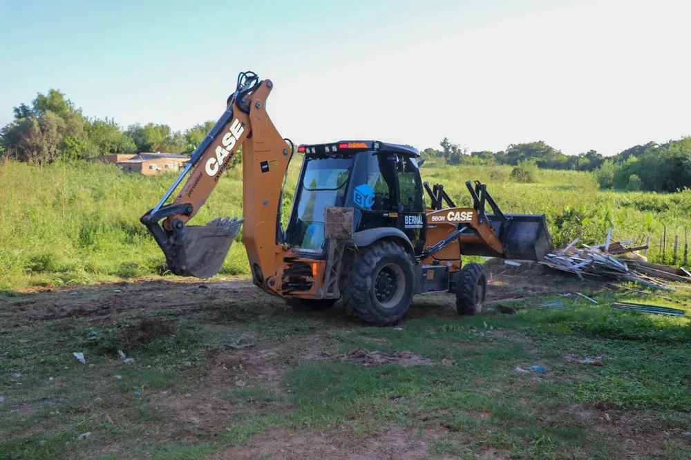 Municipalidad-APA-evitan-relleno-ilegal-Laguna-El-Timbo-24-03-13-02