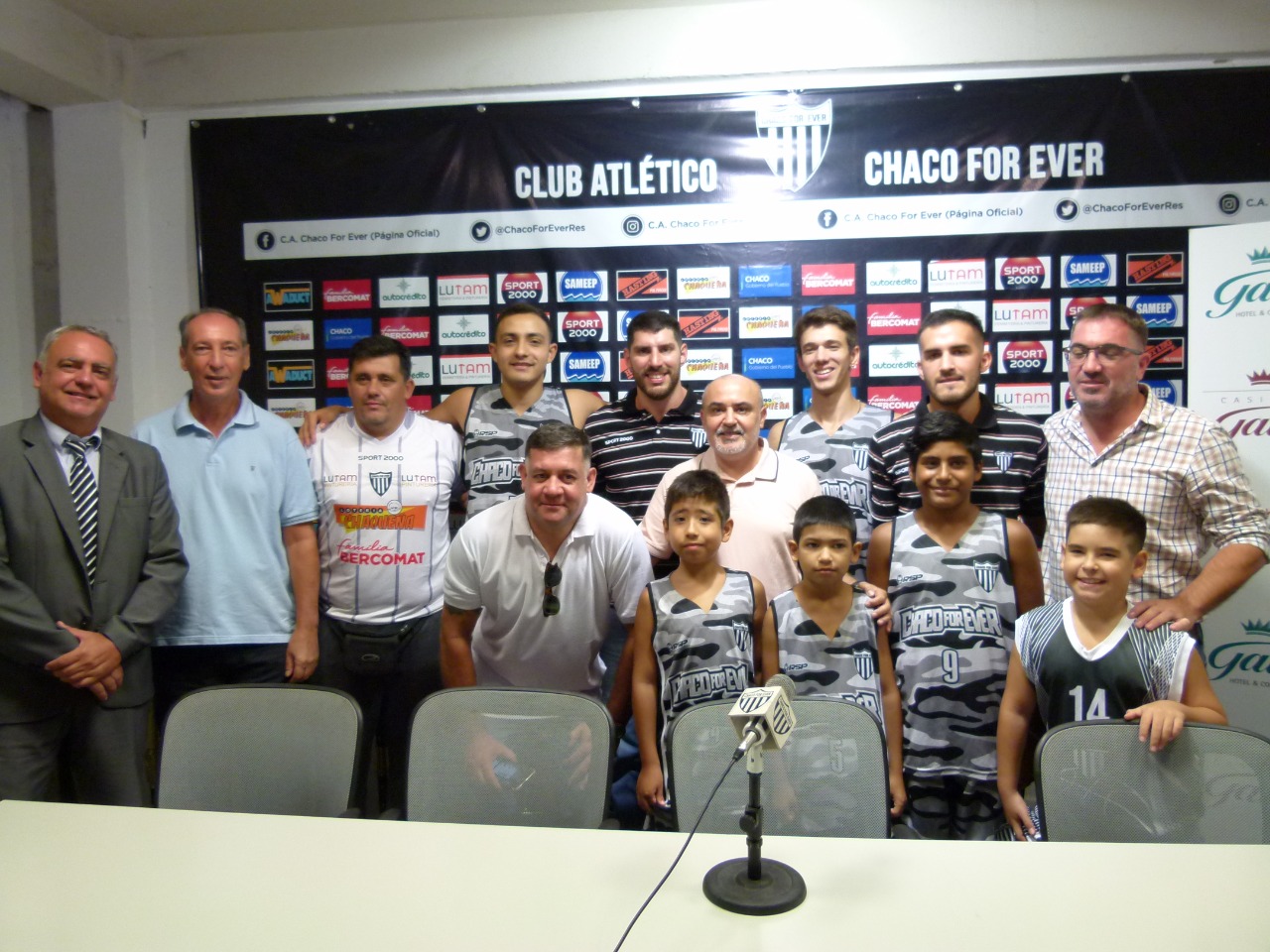 For-Ever-Presentacion-del-equipo-de-basquet-20-02-27-03