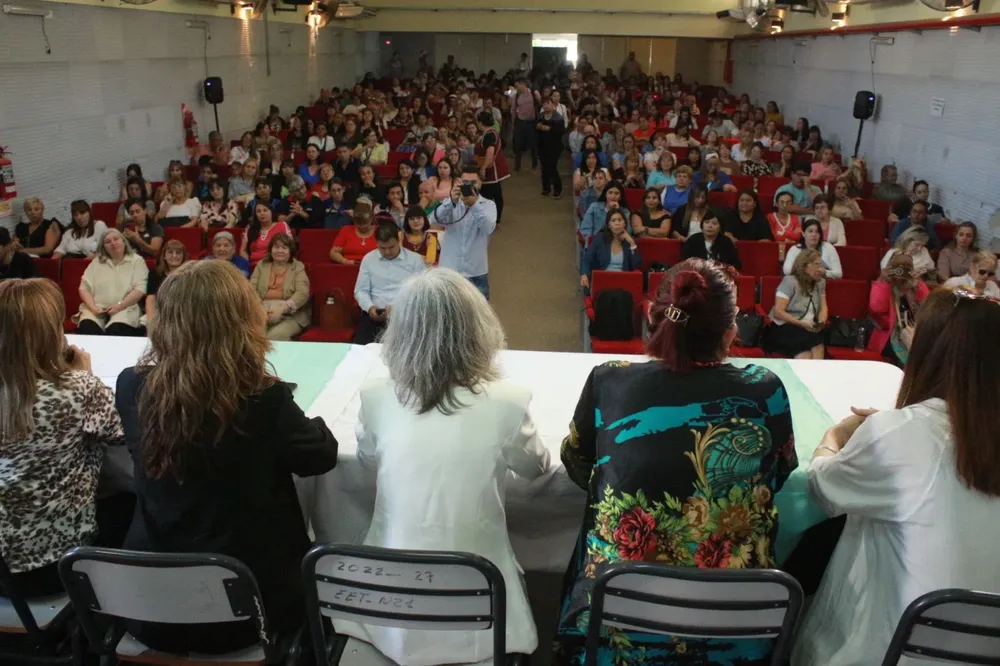 Acto-de-adjudicacion-de-cargos-Nivel Inicial-24-12-06-02