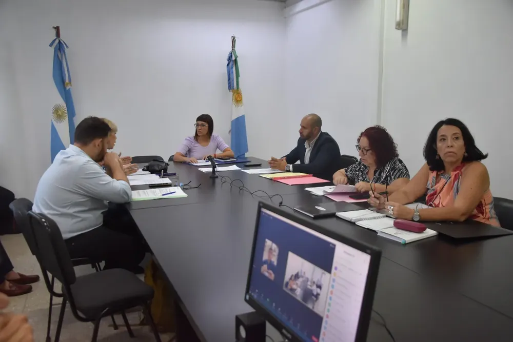 Comision-de-Peticiones_poderes-y-Reglamentos-24-04-03-01