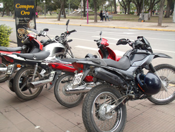 Motos-estacionadas-01