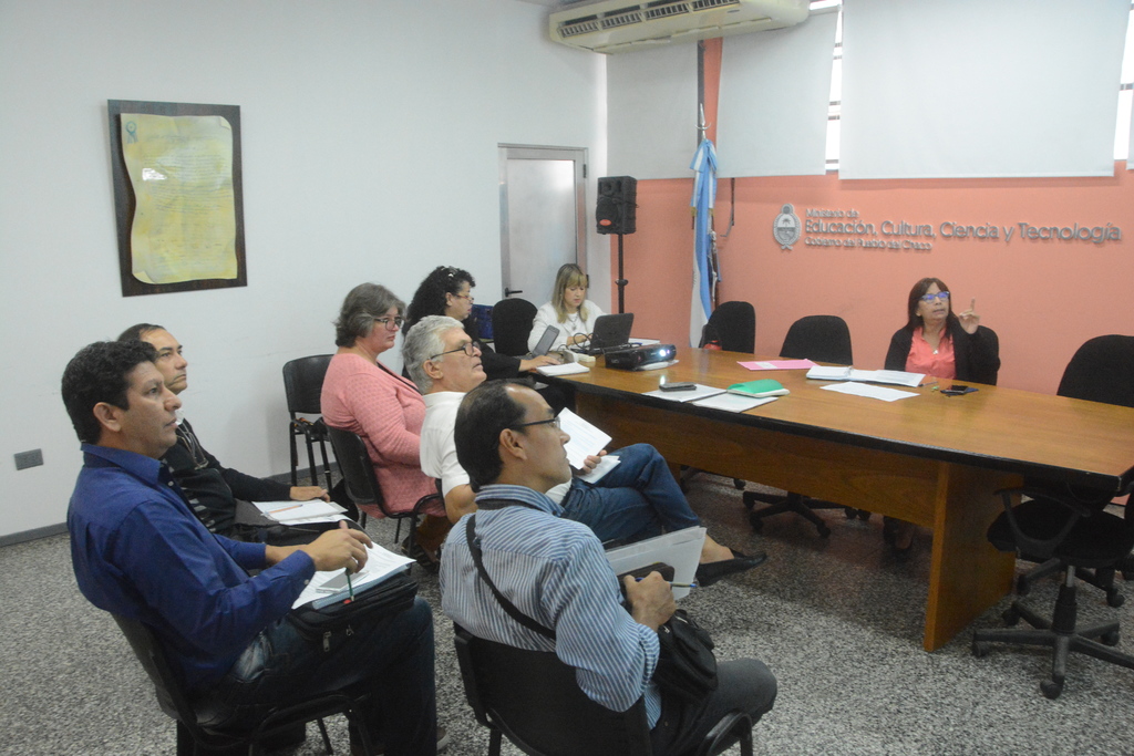 Mesa-tecnica-de-Readecuacion-del-Estatuto-Docente-19-04-18-02
