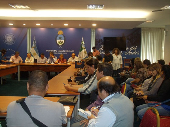 Educacion-Daniel-Farias-sindicatos-docentes-17-05-04-01