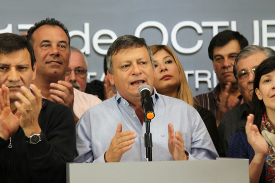 Homenaje-a-Kirchner-16-10-28-03