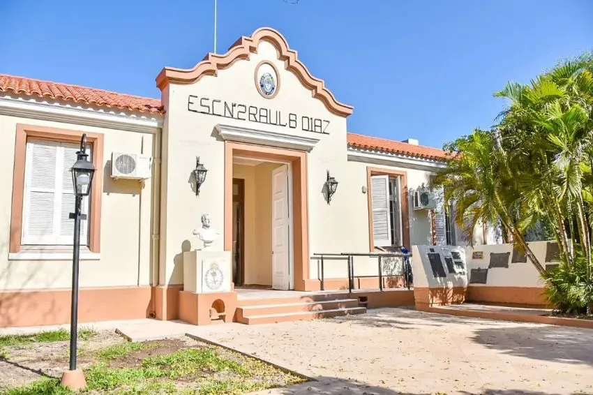 Escuela-2-Raul-B-Diaz-24-04-09-01