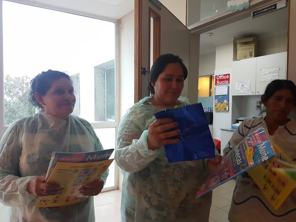 Entrega de donaciones-en-el-hospital-Pediatrico-18-12-30-03