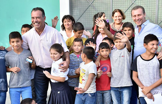 Entrega-de-credenciales-del-boleto-estudiantil-gratuito-18-03-13-01