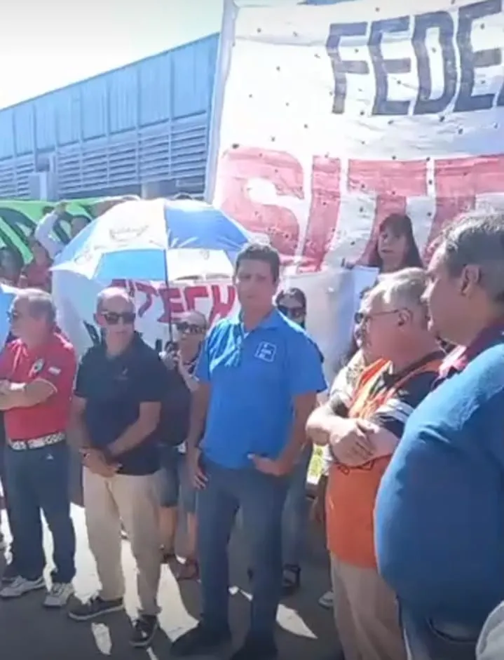 Sindicatos-docentes-y-no-docentes-rechazan-intervencion-de-junta-25-03-10-03