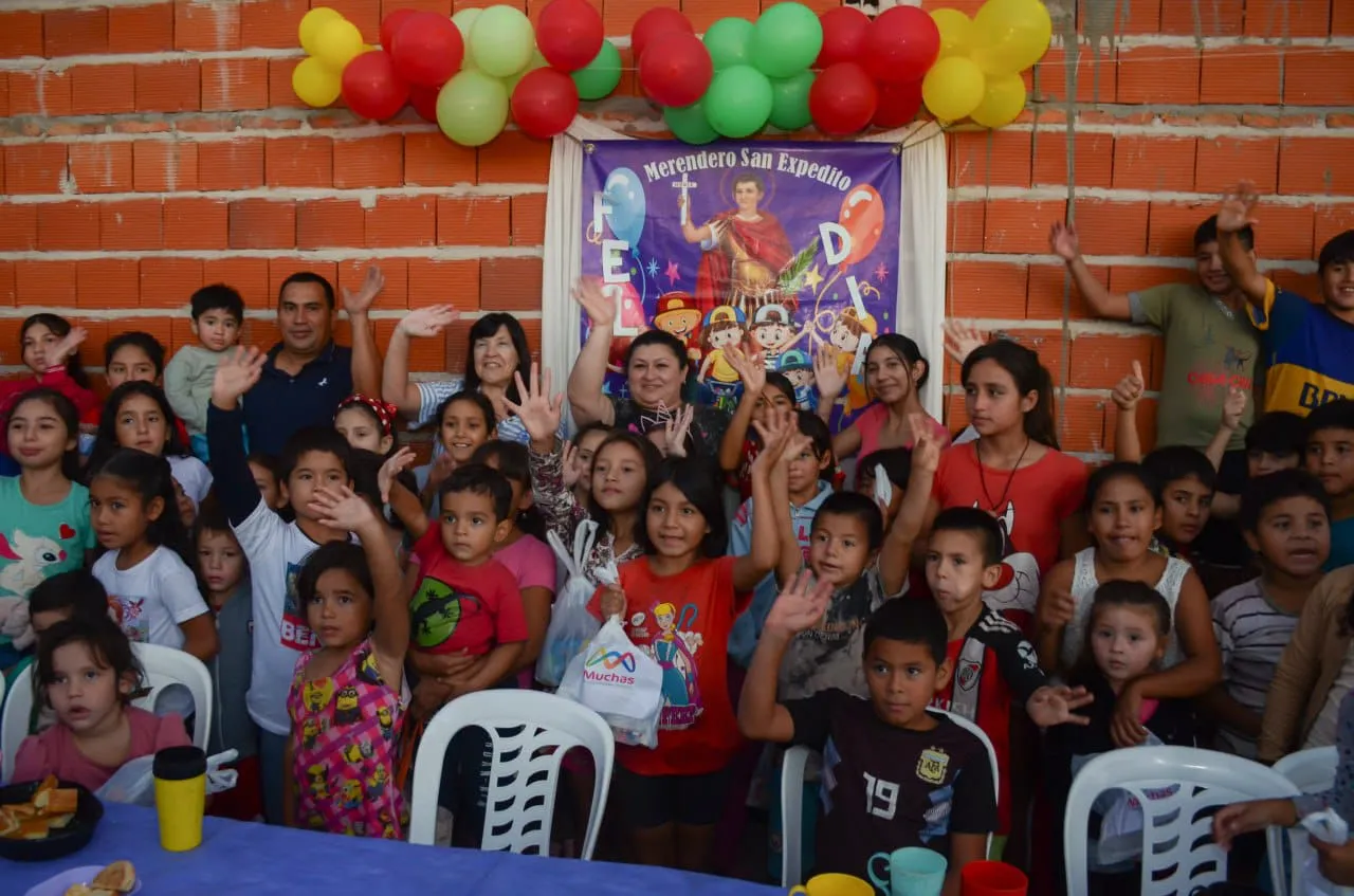 Muchas-Entrega-de-pan-dulces-24-12-27-02