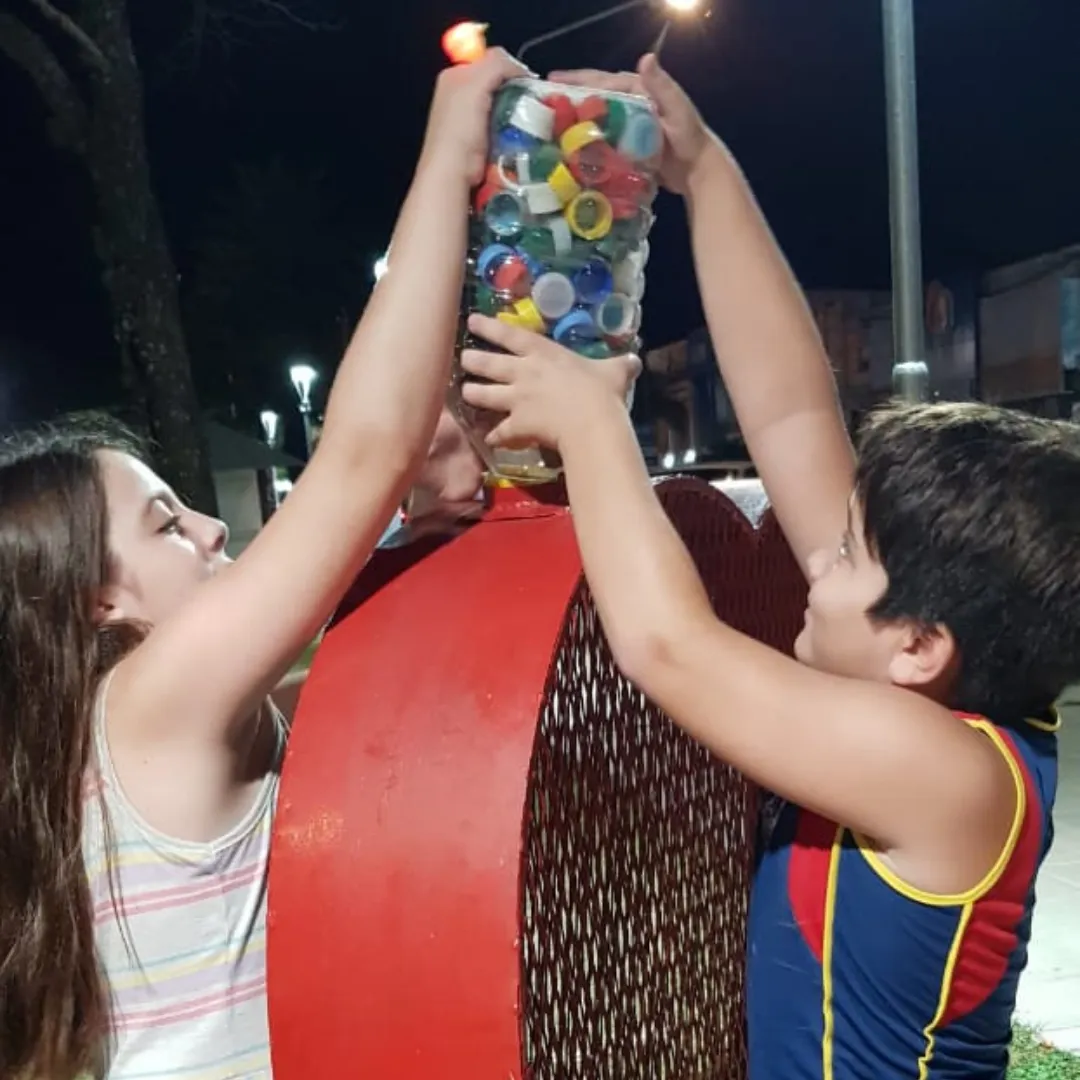 Tapitas-plasticas-de-Las-Brenias-25-08-28-01