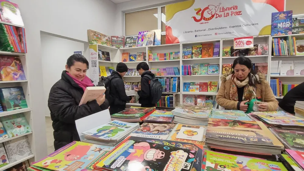 Feria-Provincial-del-Libro-26-06-30-03