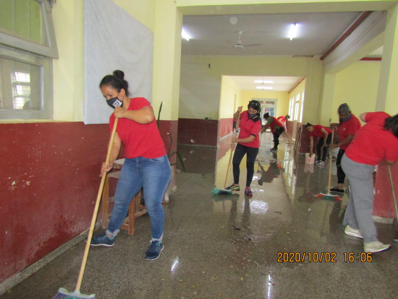 agrupacion-mujeres-al-frente-trabajos-de-limpieza 2020-10-02